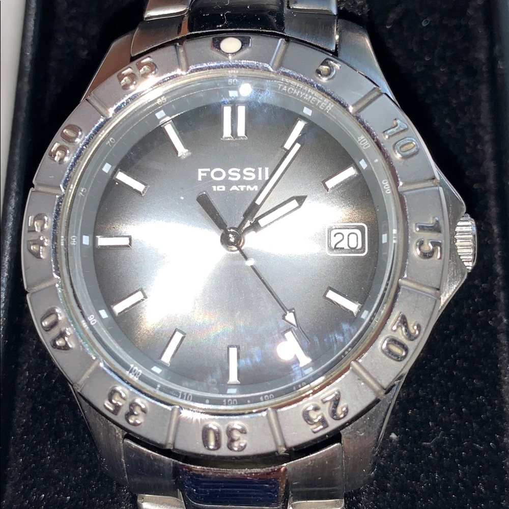 FOSSIL WATCH - Picture 2 of 5